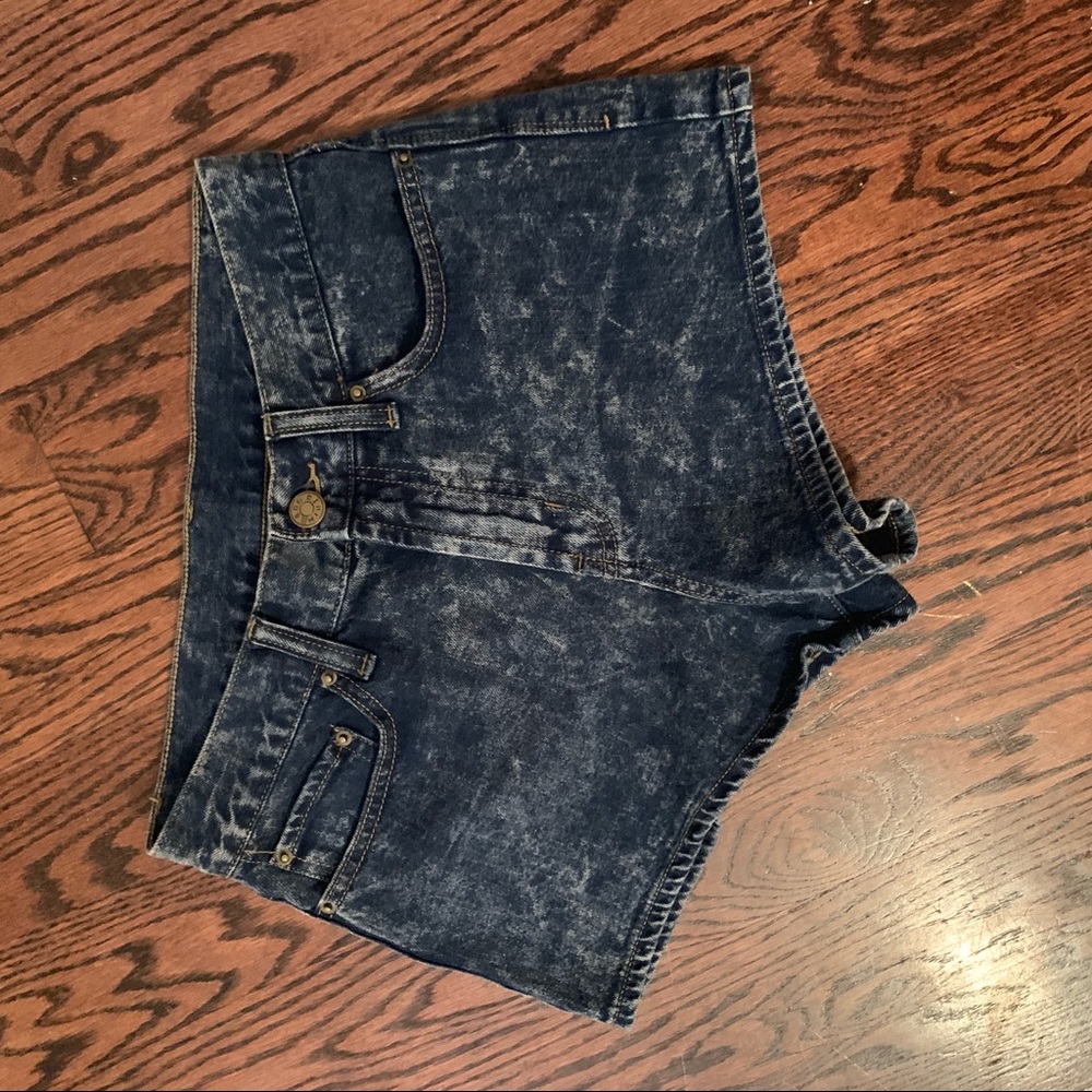 high waisted urban outfitters jean shorts